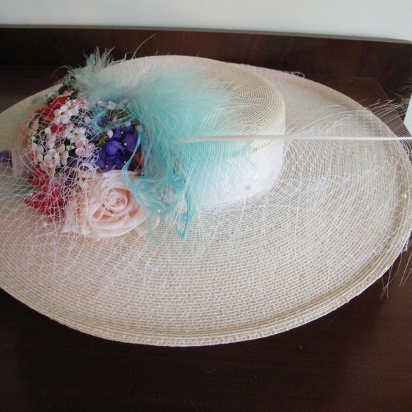 Fleur de Paris Women's Spring/Summer Straw Hat - Picture 7 of 7